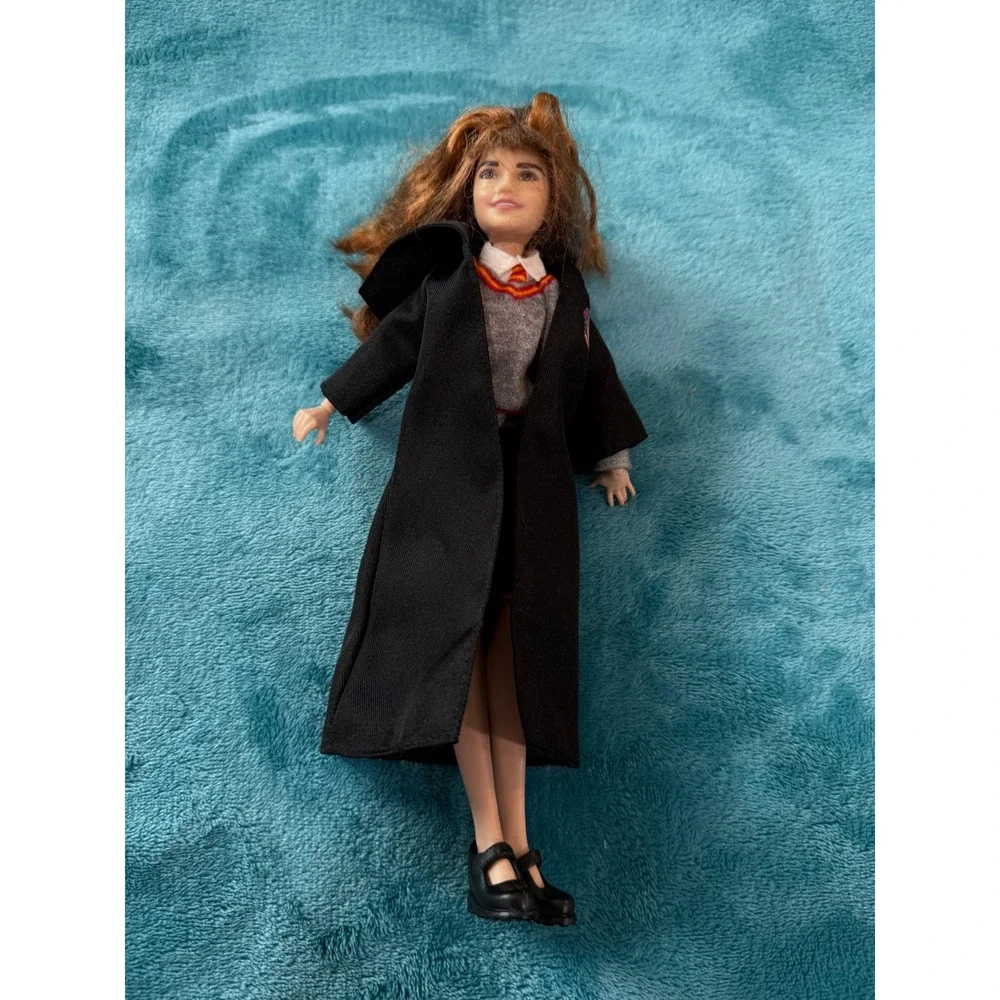 Mattel Harry Potter Hermione Granger Doll Gryffindor Uniform FYM51 Articulated
